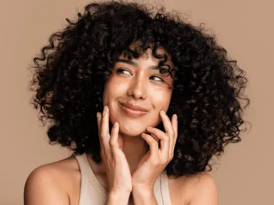 Spekulerer du på, hvorfor dine kinder altid er røde? Eksperter forklarer 11 almindelige årsager