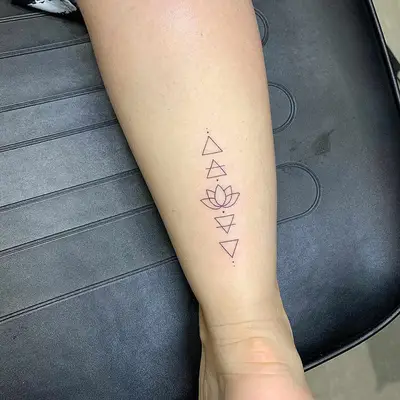 Image of an elemental lotus tattoo design