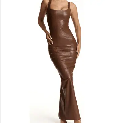 Photo of brown ankle-length sleeveless dress 