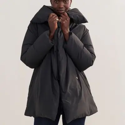 Jenni Kayne Apres Coat in black on model