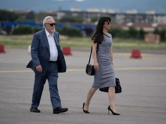 Brian Cox and ZoÃ Winters in Succession