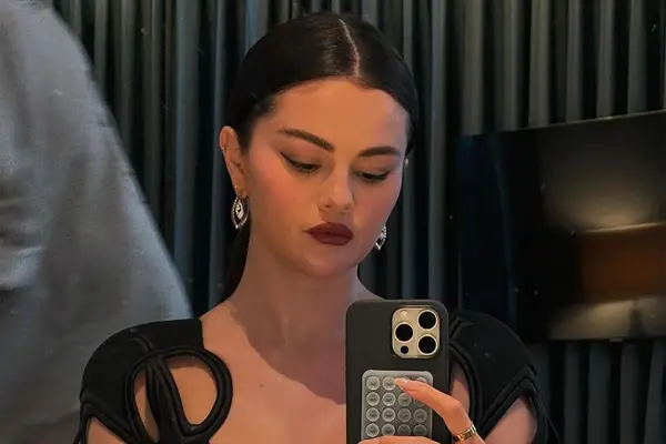 Selena Gomez nosiła najseksowniejszy trend butów Fall i znalazłem wyglądającego w wysokości 37 dolarów