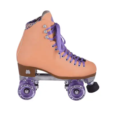 Sk8 Fanatics Moxi Peach Beach Bunny Skate