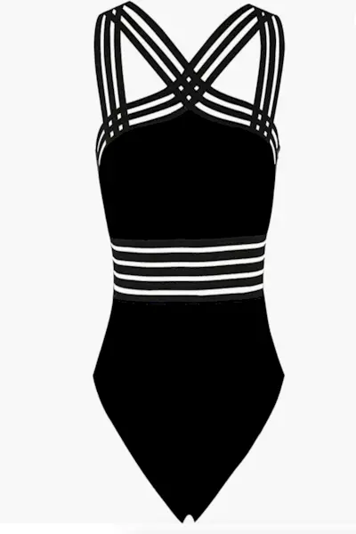 Pink, 43, miała na Instagramie prześwitujące bikini w banany, a fani to gubią