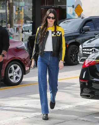 Kendall Jenner wearing skinny jeans.