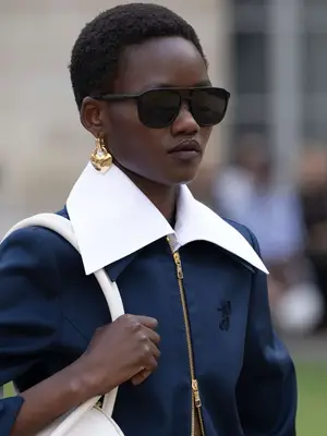 Theory Casual Single-Breasted Blazer in black