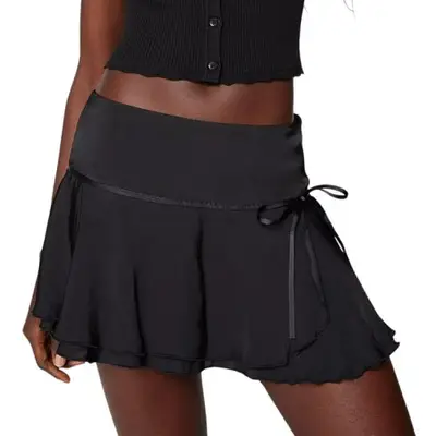 Kimchi Blue Carlene Mini Skirt in black