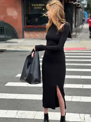 Giarite Lima purse in peridot gemstones