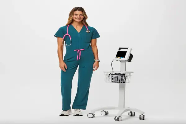 Spar opptil 40 % på Figs' Black Friday-salg