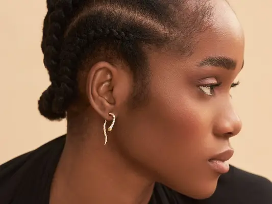 15 Księżycowych Noworocznych Mody, które można zadzwonić w roku węża