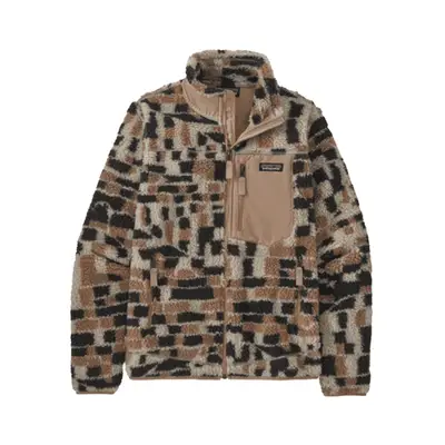 Close-up of the Jakke Katie Faux Fur Coat Bambi pattern on model