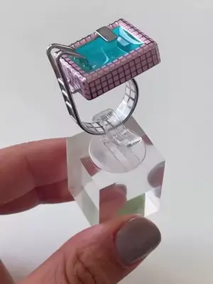 Petit Moments Pearl Body Chain in gold