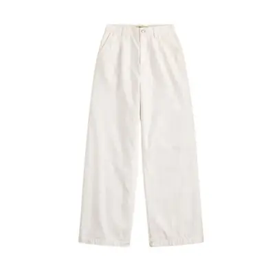 white jeans with a wide leg