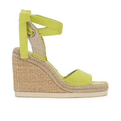 Vince Camuto Bendsen Wedge Sandal in acid lime with natural raffia base