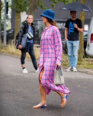 Steve Madden Rosalind Pink Multi sandals with orange flower appliques
