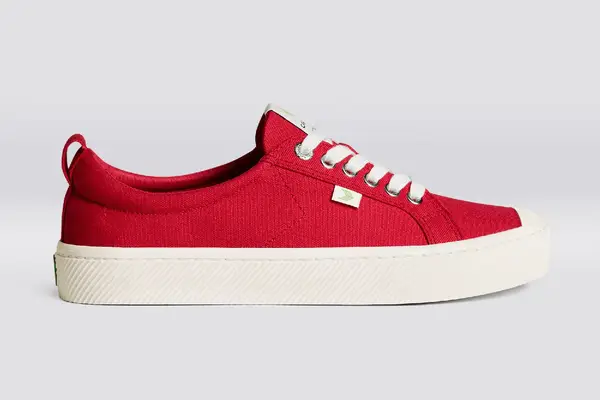 Cariuma Oca Low Red Canvas
