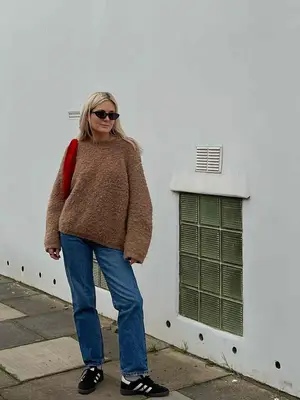 State Cashmere The V-Neck Basic Sweater in gray