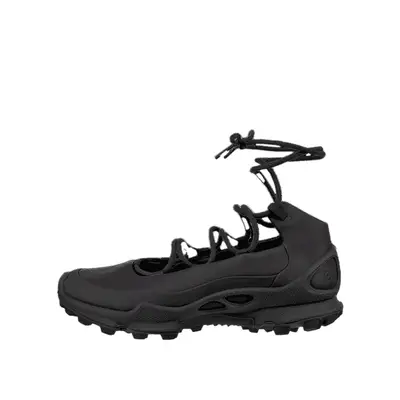 black lace up sneakers