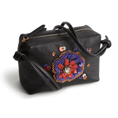 ICYMI, Vera Bradley ist zurück: 12 Stile bringen den Y2K -Favoriten in 2024