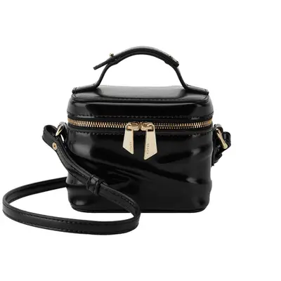 Aupen Precious Bag in black with embossing