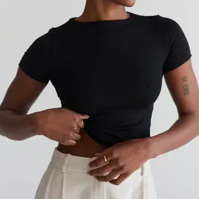 Re Ona Signature T-Shirt in black on model