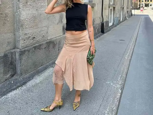 11 satengskjørt antrekk som oppdaterer denne moderne stilen