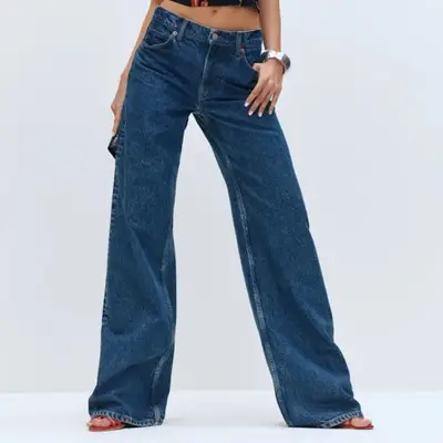 model wearing baggy low rise jeans