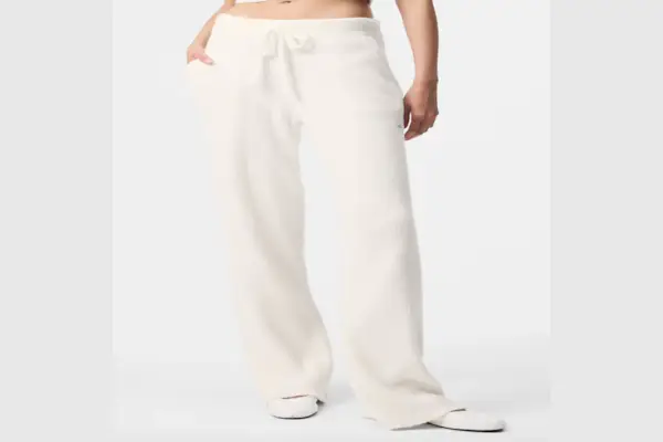 Bezszwowy biustonosz z zabudowanym dekoltem Delight