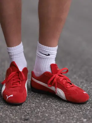 New Balance 327 Sneakers in medium pink multi