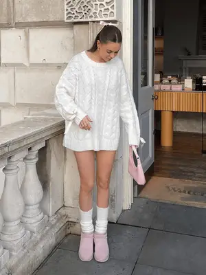 10 UGG -antrekk ideer som gjør at det 'stygge' sko -stiftet fungerer for enhver anledning