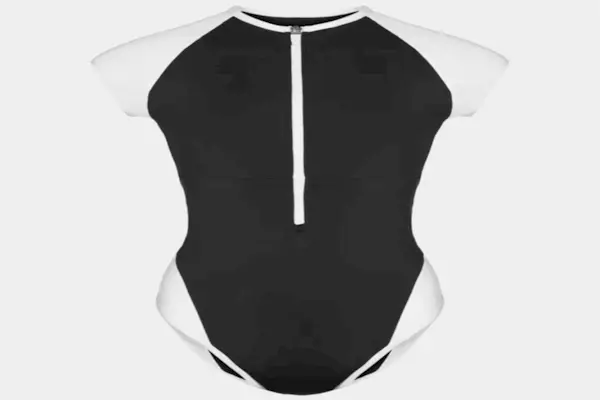 Auslaufsicherer Badeanzug mit Flügelärmeln