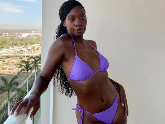 La nouvelle ligne de natation de Megan Thee Stallion m'a prêt pour Hot Girl Summer