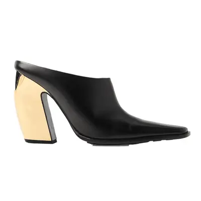 Bottega Veneta Tex Leather Mules in black with gold heel