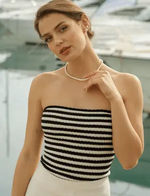 Just Black Denim The Patch Pocket Wide Leg in dark wash on model