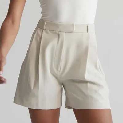 Re Ona Bobbi Summer Shorts in ivory on model