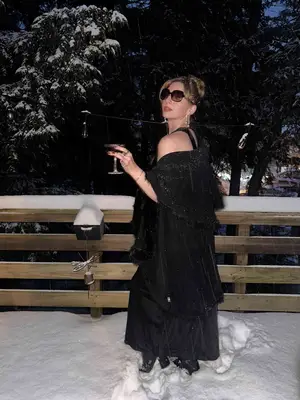 Falconeri Cashmere Shawl in burgundy