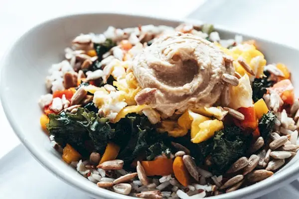 hummus snídaňová mísa