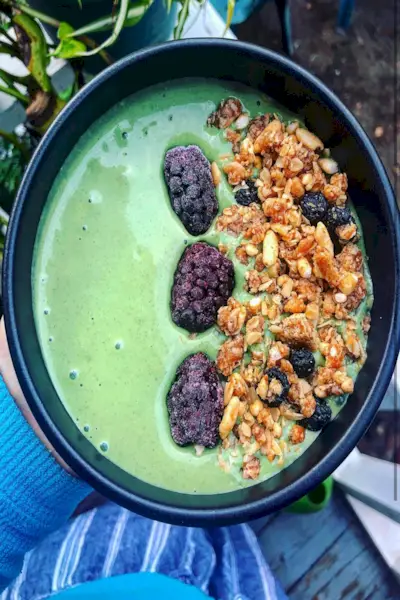 vanilka avokádo miska na smoothie z kešu másla