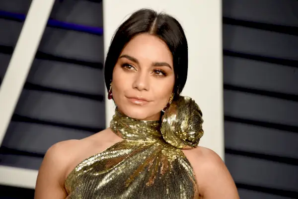 Hair, Face, Beauty, Skin, Lip, Fashion, Eyebrow, Fashion model, Cheek, Model, 