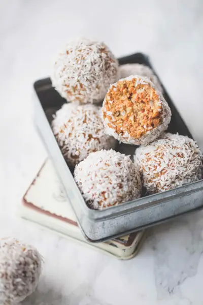 Plato, comida, cocina, bola de ron, Chokladboll, Cezerye, bola de bourbon, ingrediente, postre, confitería,