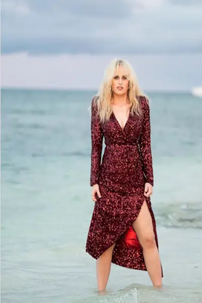 A jornada de perda de peso de Rebel Wilson: como ela perdeu 60 quilos após seu 'ano de saúde' com dieta e exercícios