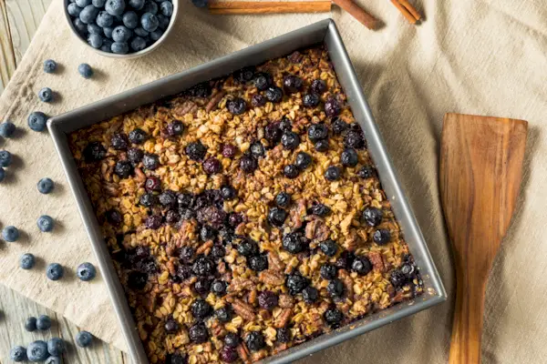 vista dall'alto del cibo dolce sul tavolo