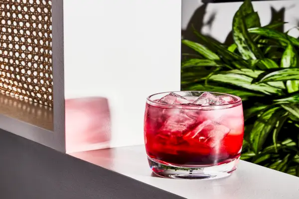 Drink, Highball glass, Woo woo, Tinto de verano, Campari, Negroni, Alcoholic beverage, Cranberry juice, Non-alcoholic beverage, Cocktail, 