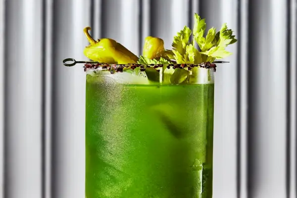 Green, Highball glass, Yellow, Cocktail garnish, Non-alcoholic beverage, Vase, Still life photography, Cylinder, Glass, Plant, 