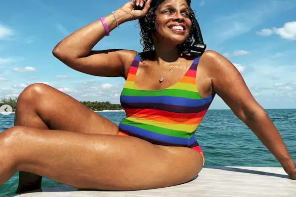 Gayle King cottage cheese thighs instagram photo