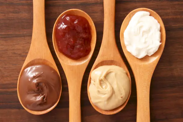 Alimentaire, Plat, Cuisine, Ingrédient, Crème, Cuillère, Dessert glacé, Crème glacée, Dessert, Beurre de cacahuète,