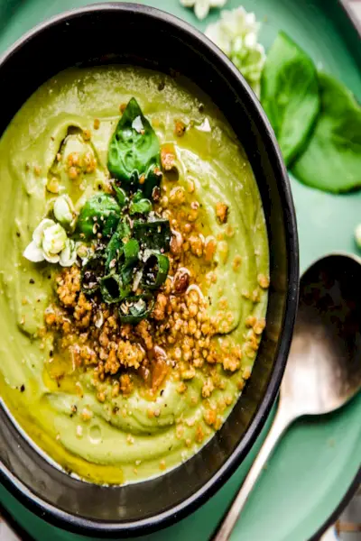 kremowa zupa z grochu karczochowego