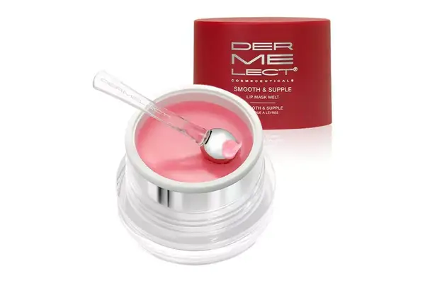 Kaplan MD Perfect Pout Lip Mask being spread on lips