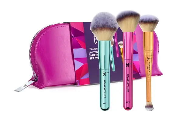 it cosmetics HEAVENLY LUXEÂ® LIMITED-EDITION 3-PIECE BRUSH SET + MAKEUP BAG