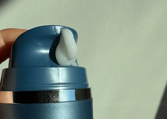 111 skin cryo moisturizer texture coming out of tube